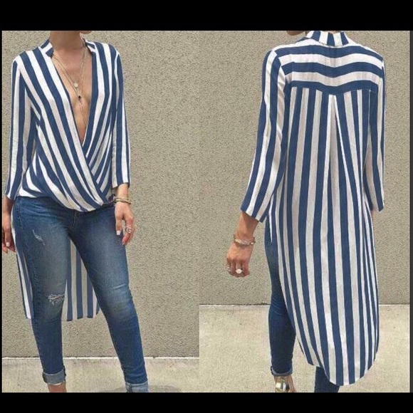 Tops - Deep V hi low top NWOT